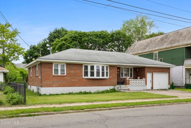 1253 Van Cortland Street, Schenectady, NY 12303