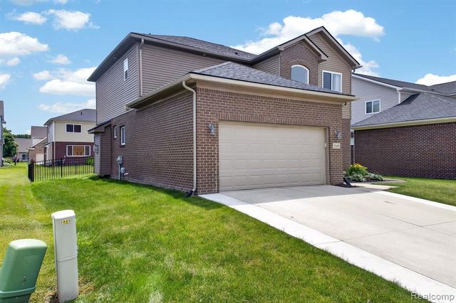5168 Bradmore Lane, Warren, MI 48092