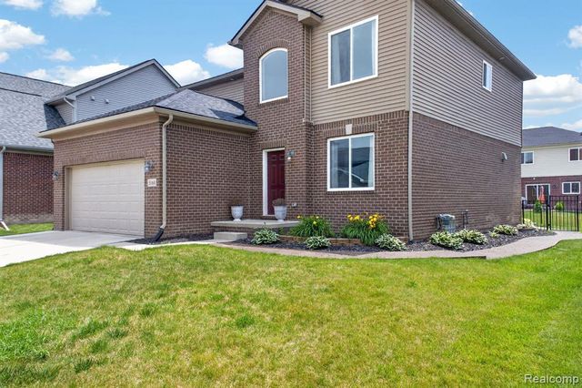 5168 Bradmore Lane, Warren, MI 48092