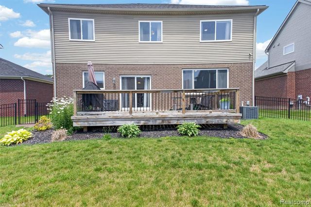 5168 Bradmore Lane, Warren, MI 48092