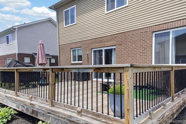5168 Bradmore Lane, Warren, MI 48092