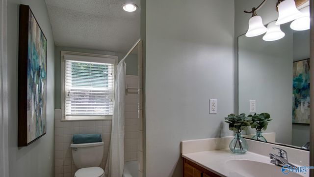 818 SE Esslinger Road, Huntsville, AL 35802