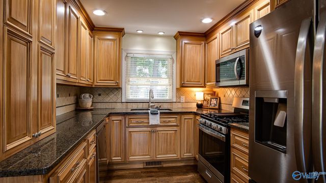 818 SE Esslinger Road, Huntsville, AL 35802