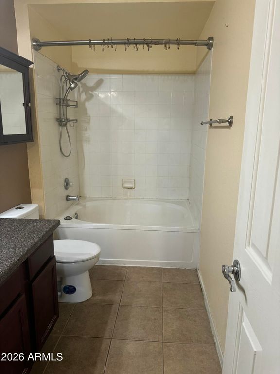Image 14 of property listing at 16013 S DESERT FOOTHILLS Parkway 2021, Phoenix, AZ 85048