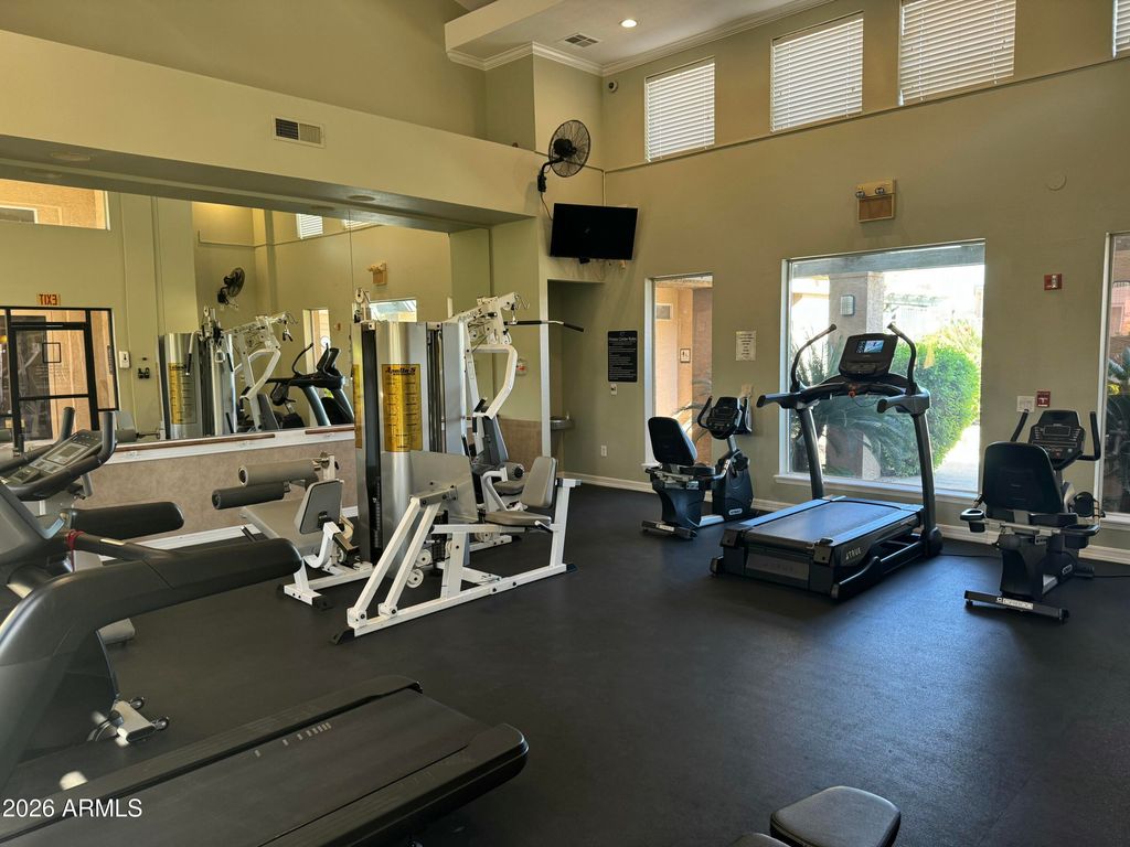 Image 18 of property listing at 16013 S DESERT FOOTHILLS Parkway 2021, Phoenix, AZ 85048