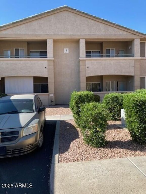 Image 2 of property listing at 16013 S DESERT FOOTHILLS Parkway 2021, Phoenix, AZ 85048