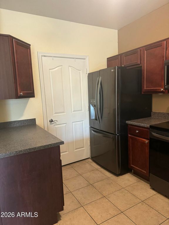 Image 5 of property listing at 16013 S DESERT FOOTHILLS Parkway 2021, Phoenix, AZ 85048