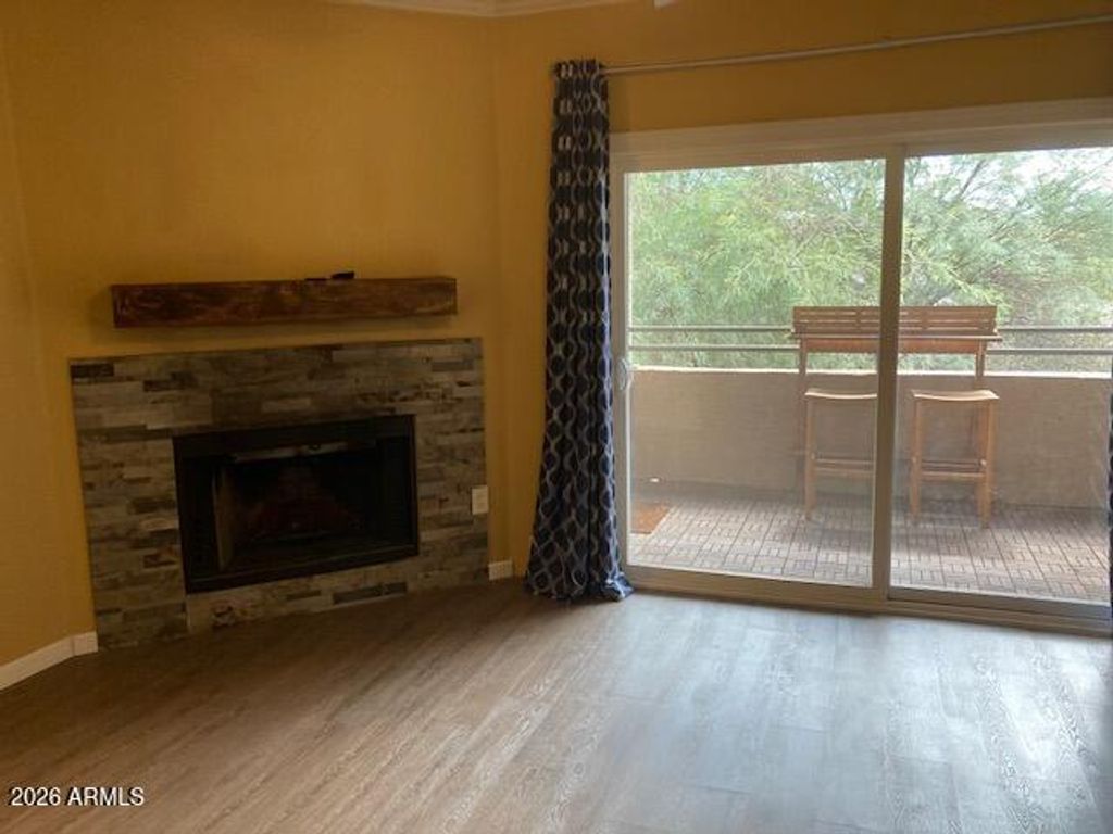 Image 9 of property listing at 16013 S DESERT FOOTHILLS Parkway 2021, Phoenix, AZ 85048