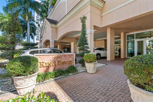 17555 Atlantic Boulevard UPH3, Sunny Isles Beach, FL 33160
