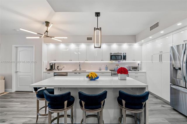17555 Atlantic Boulevard UPH3, Sunny Isles Beach, FL 33160