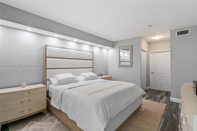 17555 Atlantic Boulevard UPH3, Sunny Isles Beach, FL 33160