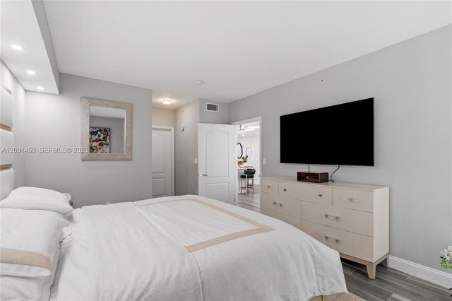 17555 Atlantic Boulevard UPH3, Sunny Isles Beach, FL 33160