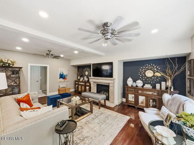 6084 VIA HERMOSA Court, El Paso, TX 79912