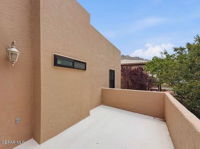 6084 VIA HERMOSA Court, El Paso, TX 79912
