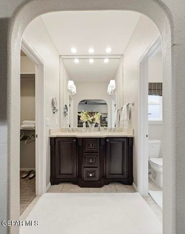 6084 VIA HERMOSA Court, El Paso, TX 79912