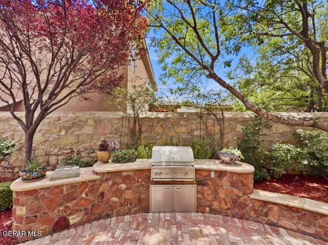 6084 VIA HERMOSA Court, El Paso, TX 79912