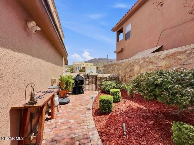 6084 VIA HERMOSA Court, El Paso, TX 79912