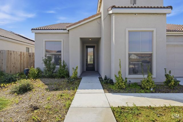 7425 Peach Grove Lane, Bakersfield, CA 93313