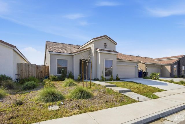 7425 Peach Grove Lane, Bakersfield, CA 93313