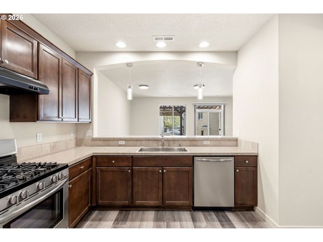 5704 Ne 47TH St, Vancouver, WA 98661