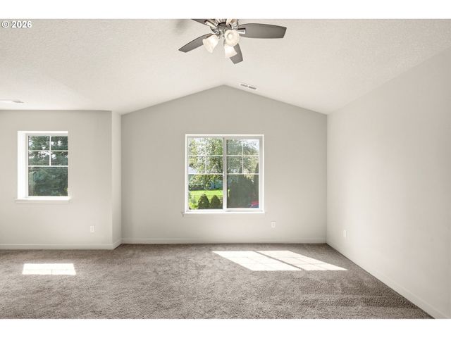 5704 Ne 47TH St, Vancouver, WA 98661