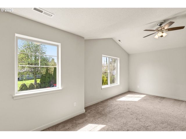 5704 Ne 47TH St, Vancouver, WA 98661