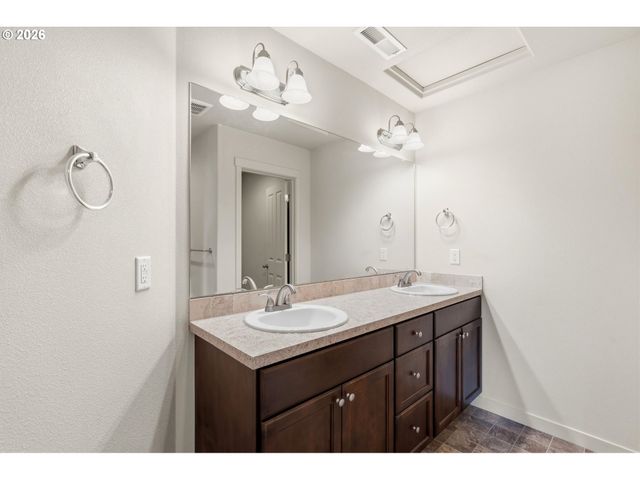 5704 Ne 47TH St, Vancouver, WA 98661