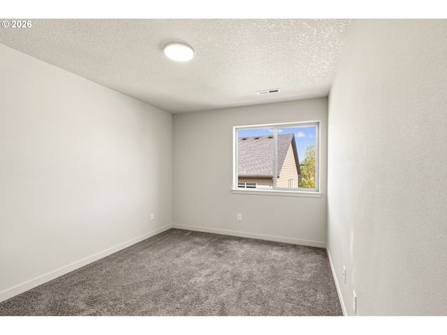 5704 Ne 47TH St, Vancouver, WA 98661