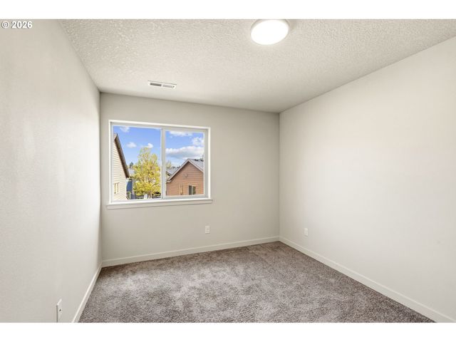 5704 Ne 47TH St, Vancouver, WA 98661