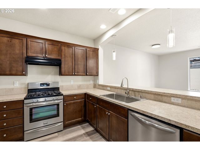 5704 Ne 47TH St, Vancouver, WA 98661