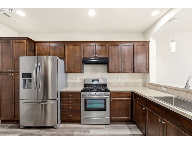 5704 Ne 47TH St, Vancouver, WA 98661