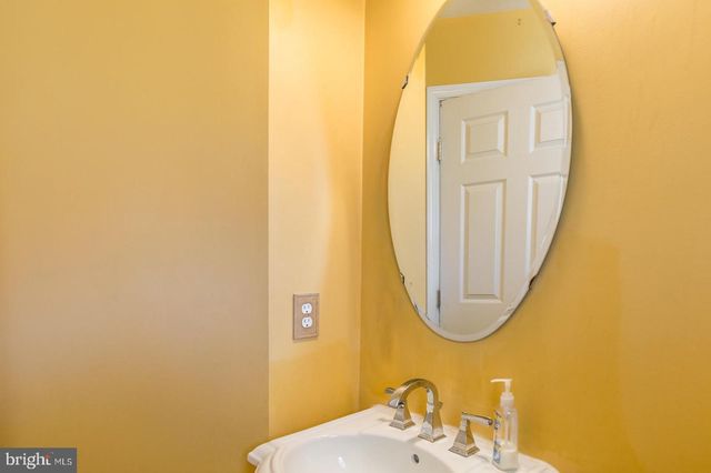 16397 TOPSAIL LN, Woodbridge, VA 22191