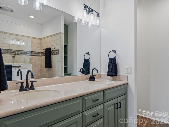 33 Florian Lane, Fletcher, NC 28732