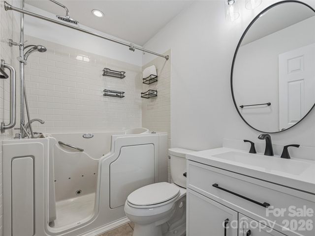 33 Florian Lane, Fletcher, NC 28732