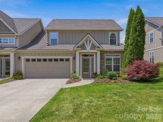 33 Florian Lane, Fletcher, NC 28732