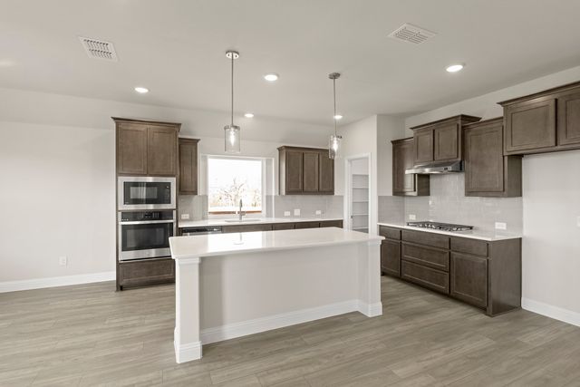 3937 Melica Lane, Heartland, TX 75114
