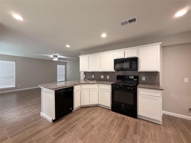 4406 Eaglewood Trail Drive, Fresno, TX 77545