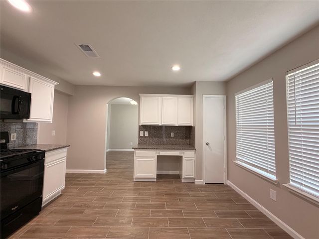 4406 Eaglewood Trail Drive, Fresno, TX 77545