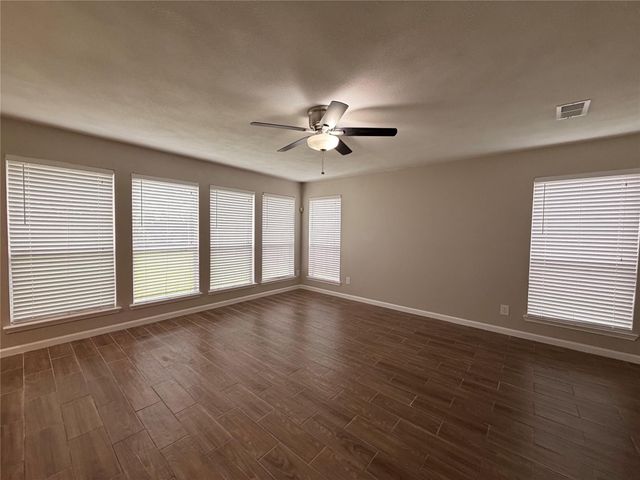 4406 Eaglewood Trail Drive, Fresno, TX 77545