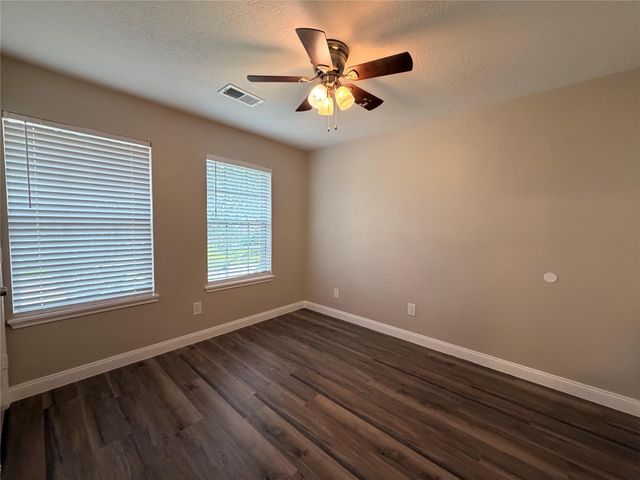 4406 Eaglewood Trail Drive, Fresno, TX 77545
