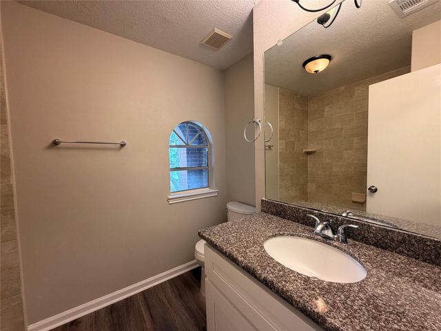 4406 Eaglewood Trail Drive, Fresno, TX 77545