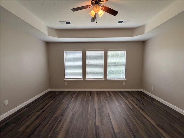 4406 Eaglewood Trail Drive, Fresno, TX 77545