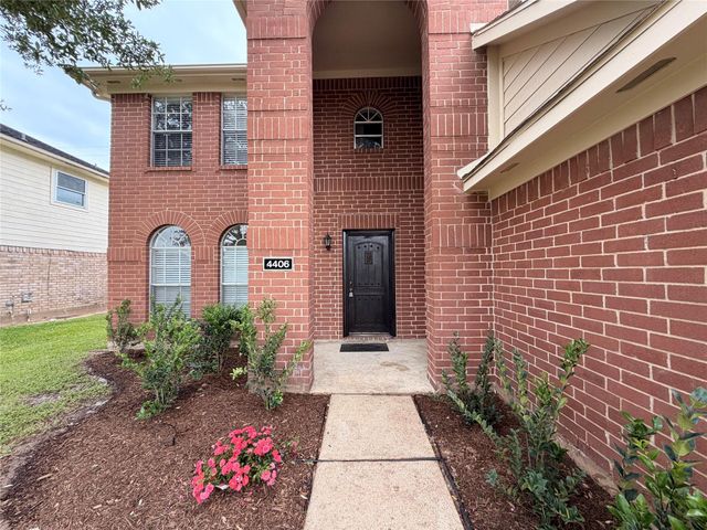 4406 Eaglewood Trail Drive, Fresno, TX 77545