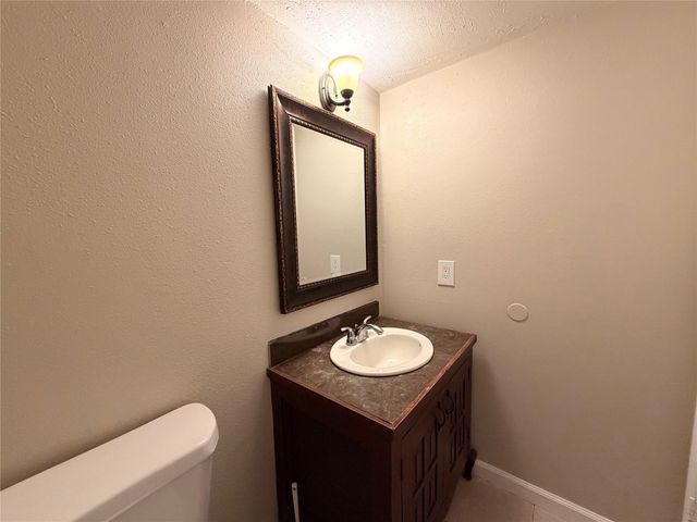 4406 Eaglewood Trail Drive, Fresno, TX 77545