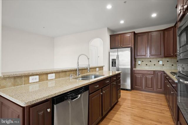 4951 COLLINGTONS BOUNTY DR, Bowie, MD 20720