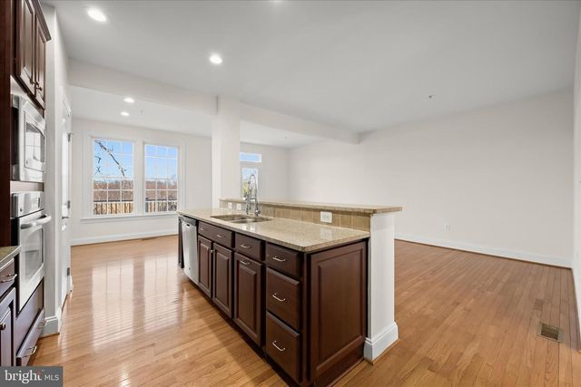 4951 COLLINGTONS BOUNTY DR, Bowie, MD 20720