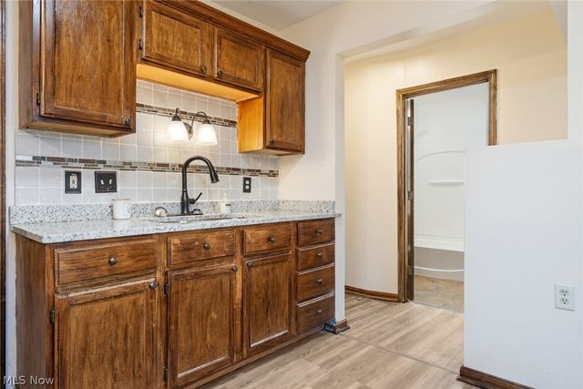 4385 W 229th Street, Fairview Park, OH 44126