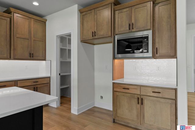 663 Eloise Avenue, Lincoln, NE 68520