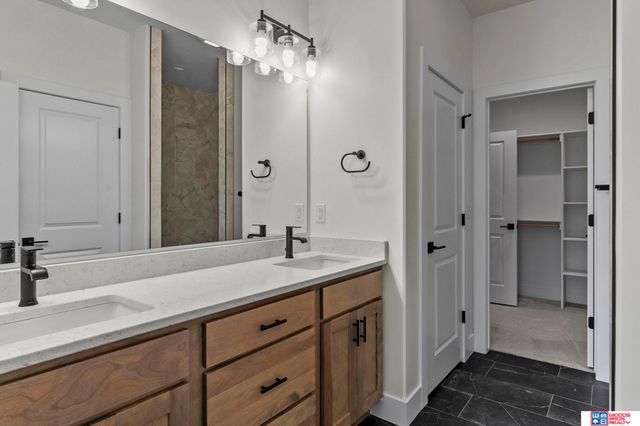 663 Eloise Avenue, Lincoln, NE 68520