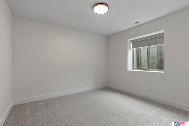 663 Eloise Avenue, Lincoln, NE 68520